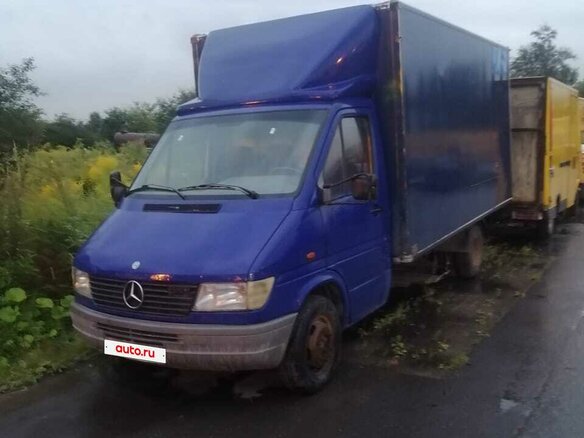 1997 Mercedes-Benz Sprinter, синий, 600000 рублей - вид 2