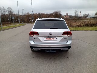 2017 Volkswagen Atlas I, серебристый, 2000000 рублей, вид 5