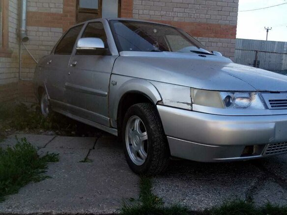 2004 Lada (ВАЗ) 2110, серебристый, 120000 рублей - вид 3