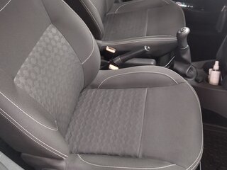 2017 Renault Logan II, белый, 970000 рублей, вид 5