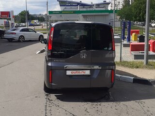 2015 Honda Stepwgn V, серый, 1700000 рублей, вид 4