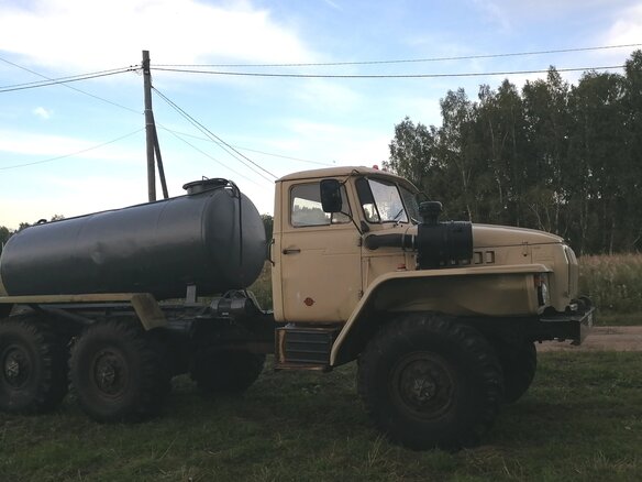 1997 Урал 4320, бежевый, 1600000 рублей - вид 2
