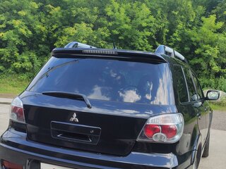 2006 Mitsubishi Outlander I, чёрный, 550000 рублей, вид 4