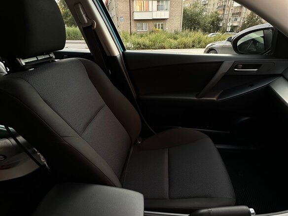 2011 Mazda Axela II, синий, 1150000 рублей - вид 32