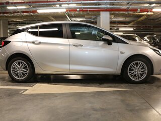 2018 Opel Astra K, серебристый, 1310000 рублей, вид 2