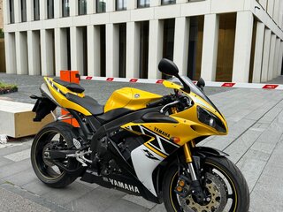 2005 Yamaha YZF-R1, жёлтый, 1250000 рублей, вид 1