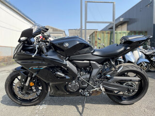 2023 Yamaha YZF-R7, чёрный, 1100000 рублей, вид 2