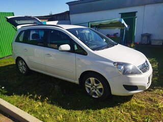 2012 Opel Zafira B Рестайлинг, белый, 1100000 рублей, вид 2