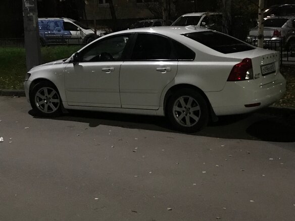 2012 Volvo S40 II Рестайлинг, белый, 720000 рублей - вид 1