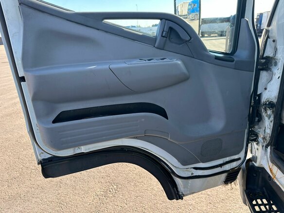 2017 Fuso (Mitsubishi) Canter, белый, 2044350 рублей - вид 11