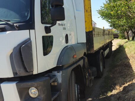 2015 Ford Cargo, белый, 2999000 рублей, вид 3