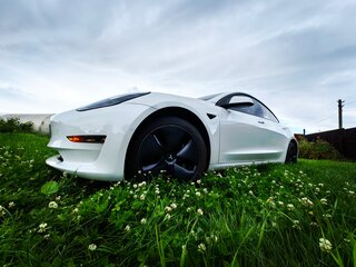 2021 Tesla Model 3 Long Range I, белый, 4390000 рублей, вид 3