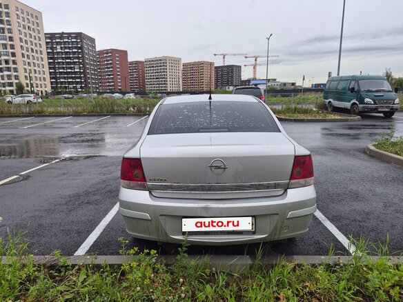 2010 Opel Astra H Рестайлинг, серебристый, 250000 рублей - вид 3