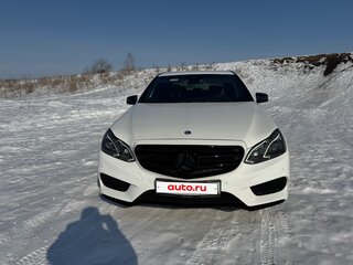 2013 Mercedes-Benz E-Класс 200 IV (W212, S212, C207) Рестайлинг, белый, 1600000 рублей, вид 3