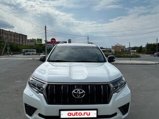 2021 Toyota Land Cruiser Prado 150 Series Рестайлинг 3, белый, 7000000 рублей, вид 2