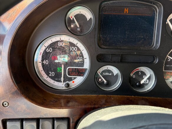 2009 DAF XF 105, синий - вид 8