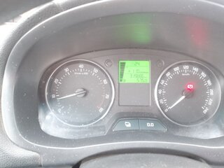 2012 Skoda Fabia II Рестайлинг, белый, 305000 рублей, вид 3
