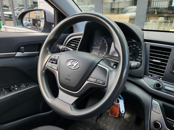 2017 Hyundai Elantra VI (AD), серый, 1090000 рублей - вид 19
