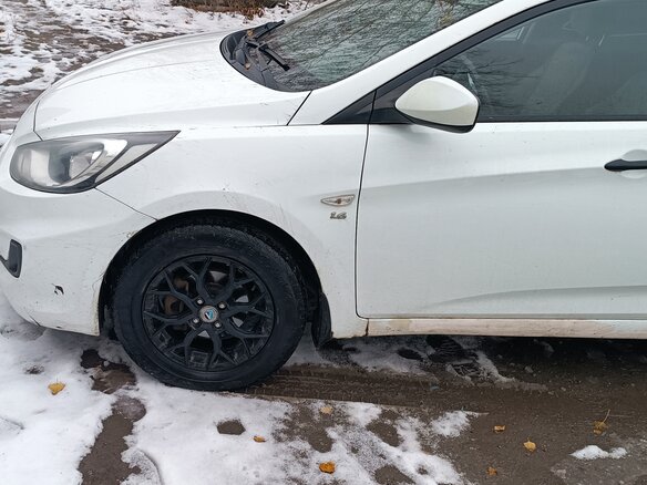 2013 Hyundai Solaris I, белый, 630000 рублей - вид 5