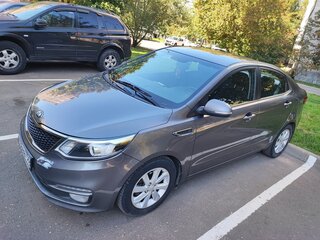 2015 Kia Rio III Рестайлинг, серый, 730000 рублей, вид 2