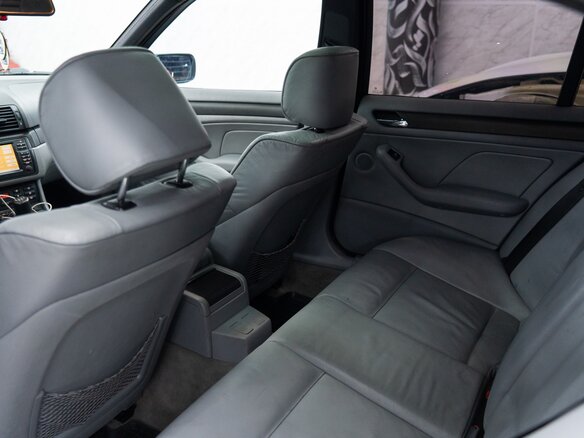 2003 BMW 3 серии 330i IV (E46) Рестайлинг, серебристый, 1000000 рублей - вид 16