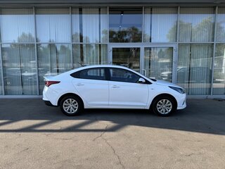 2021 Hyundai Solaris II Рестайлинг, белый, 1400000 рублей, вид 4