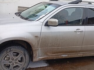 2004 Mitsubishi Outlander I, серебристый, 550000 рублей, вид 5