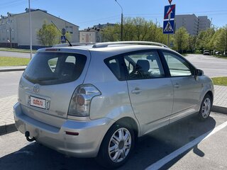 2005 Toyota Corolla Verso I Рестайлинг, серебристый, 720000 рублей, вид 3