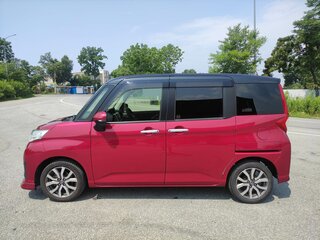 2017 Toyota Roomy I, красный, 885000 рублей, вид 5