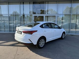 2021 Hyundai Solaris II Рестайлинг, белый, 1400000 рублей, вид 5
