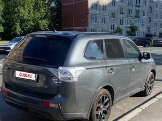 2014 Mitsubishi Outlander III Рестайлинг, серый, 2350000 рублей, вид 4
