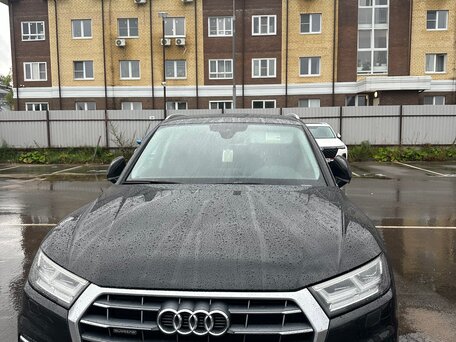 2019 Audi Q5 45 TFSI II (FY), чёрный, 3360000 рублей, вид 2
