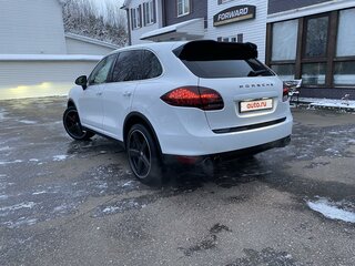 2012 Porsche Cayenne II (958), белый, 2450000 рублей, вид 5