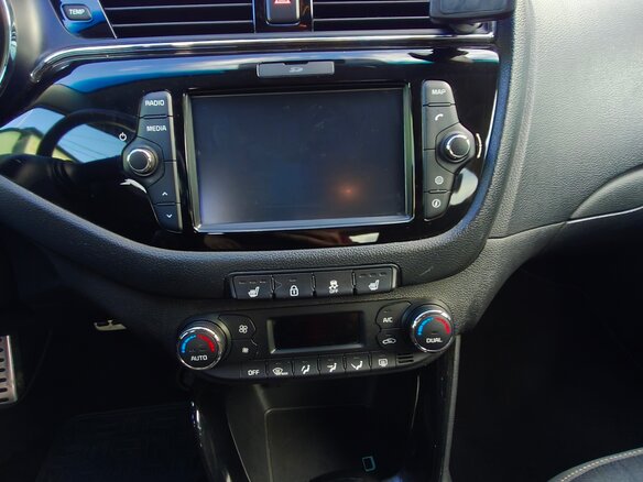2018 Kia Ceed II Рестайлинг, чёрный, 1620000 рублей - вид 9