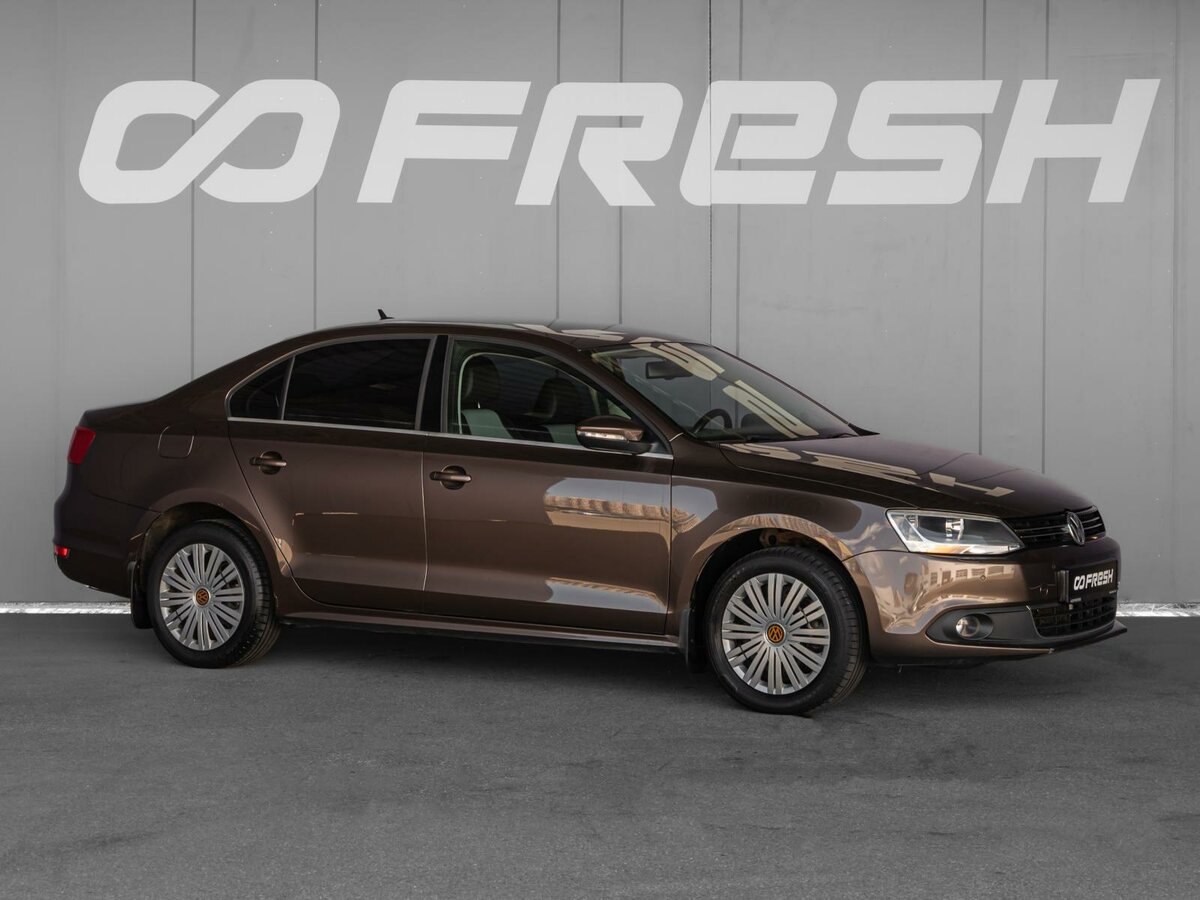 Открыть фотографии: Volkswagen Jetta VI