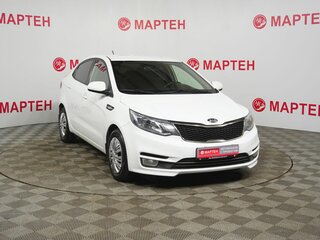 2017 Kia Rio III Рестайлинг, белый, 869000 рублей, вид 3