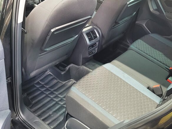 2019 Volkswagen Tiguan II, чёрный, 3200000 рублей - вид 4
