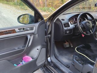 2013 Volkswagen Touareg II, чёрный, 2200000 рублей, вид 4