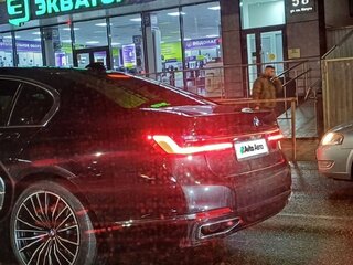 2019 BMW 7 серии Long 730Ld xDrive VI (G11/G12) Рестайлинг, чёрный, 7900000 рублей, вид 3