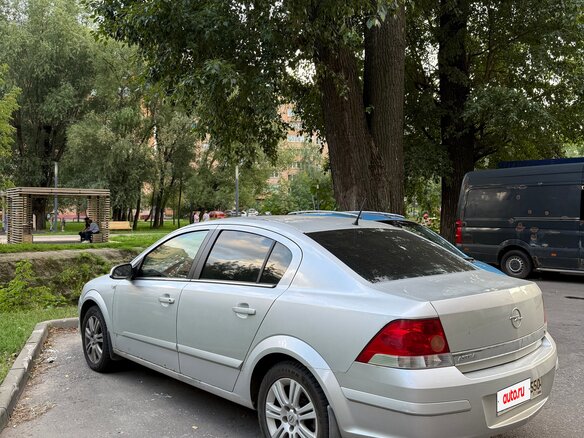 2007 Opel Astra H Рестайлинг, серебристый, 500000 рублей - вид 4