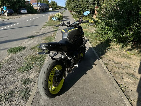 2017 Yamaha MT-09 (FZ-09), серый, 1190000 рублей - вид 3