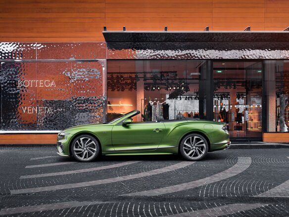2024 Bentley Continental GT Speed IV, зелёный, 57200000 рублей - вид 2