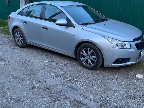 2011 Chevrolet Cruze I, серебристый, 550000 рублей - вид 1