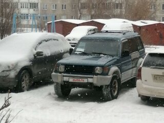1993 Mitsubishi Montero II, зелёный, 1490000 рублей, вид 1