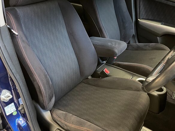 2011 Honda Stream II Рестайлинг, синий, 1400000 рублей - вид 8