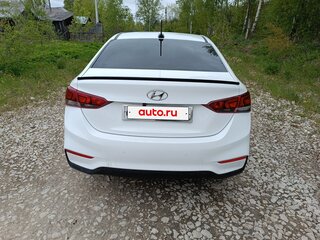 2017 Hyundai Solaris II, белый, 1390000 рублей, вид 3