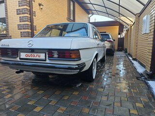 1984 Mercedes-Benz W123 200 5-speed, белый, 980000 рублей, вид 5