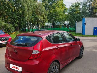 2016 Hyundai Solaris I Рестайлинг, красный, 1120000 рублей, вид 4