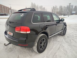 2004 Volkswagen Touareg I, чёрный, 1050000 рублей, вид 4