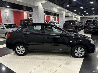 2010 Kia Rio II Рестайлинг, чёрный, 765000 рублей, вид 4